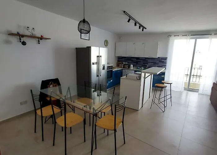 Anshu House Gæstehus *